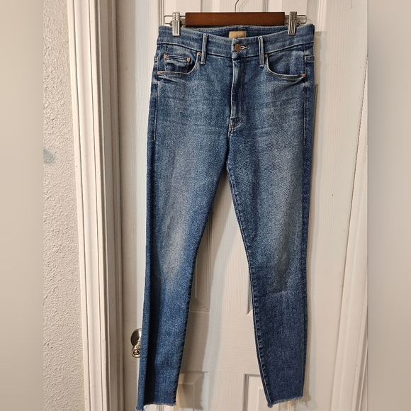 MOTHER Looker Ankle Fray - Picture 2 of 10